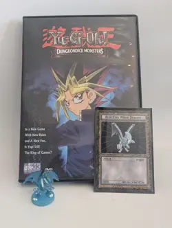 Yugioh Dungeon Dice Monsters Blue Eyes White Dragon B1-01 W/ Card & Movie! - Image 1