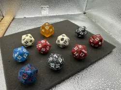 Mixed Lot Of 10x Magic The Gathering D20 Dice MTG Life Counters Spindowns - Image 1