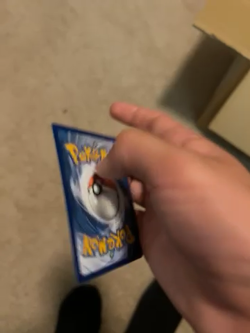 Pokemon TCG Pikachu V (Full Art) 170/185 Vivid Voltage Holo - Image 2