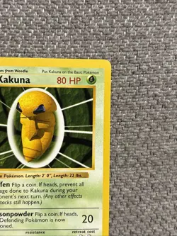Pokemon TCG Kakuna Card Shadowless Uncommon Base Set 33/102, LP Condition - Image 3