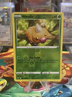 Weedle 1/185 Vivid Voltage Reverse Holo Common Pokemon Card Pokemon TCG 001 - Image 1