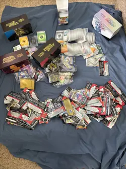 Open Pack Pokemon Cards - Large lot - Image 1