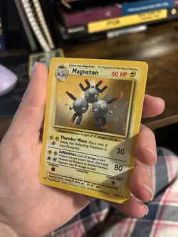 Pokemon Magneton 009/102 Base Set Holo Vintage LP WOTC - Image 3