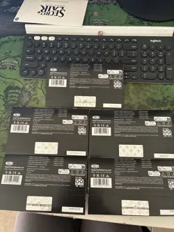 MTG Secret Lair x Marvel : FOIL Web-Slinger Bundle Spiderman In-hand - Image 2