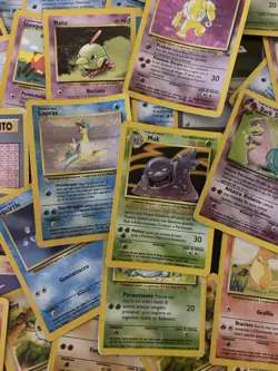 Lotto 55 Carte Pokemon Vintage - 5 Holo e 50 Comuni/non Comuni - Image 4