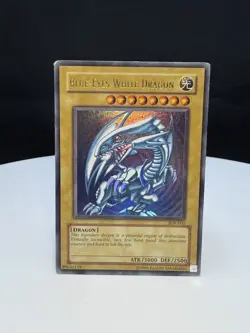 Blue-Eyes White Dragon SDK-001 Ultra Rare Yu-Gi-Oh - Image 1