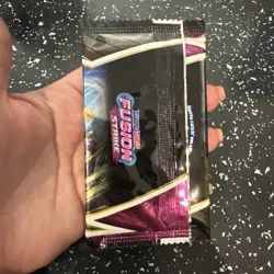 Pokemon TCG Sword&Shield Fusion Strike 1 Unopened Pack Of 10 Cards - Image 2