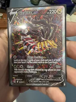 Giratina v Alternate Full Art Holo Card 186/196 Swsh11: Lost Origin - Image 1