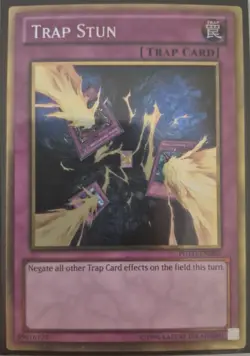 YuGiOh Trap Stun Gold Rare PGLD-EN090 - Image 1