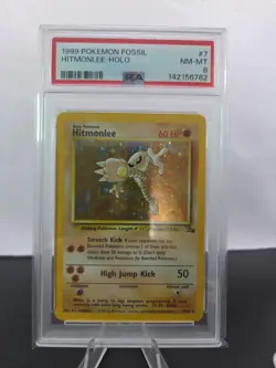 1999 POKEMON FOSSIL #7 HITMONLEE-HOLO PSA 8 - Image 1
