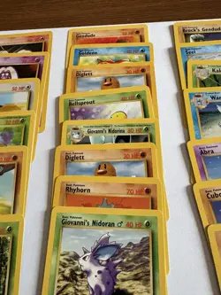 100+ Vintage Pokemon Card lot, includes Trainer and Energy Cards - Image 3