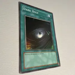 (STO) Legend Of Blue Eyes White Dragon DARK HOLE! Super Rare LOB-052 LP! - Image 1