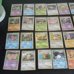 Heartgold Soulsilver Bundle Pokemon 2010 72 cards MP - Image 3