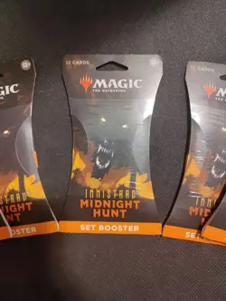 Magic the Gathering - Innistard Midnight Hunt Booster Pack - 12 Cards - Image 1