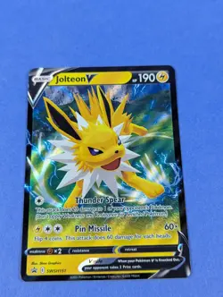 Jolteon V - SWSH151 - Promo Holo Sword & Shield Promos - Pokemon - NM - Image 1