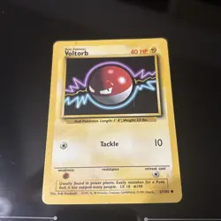 Voltorb 67/102 Base Set Pokemon Card NM - LP WotC - Image 1