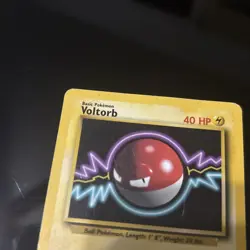 Voltorb 67/102 Base Set Pokemon Card NM - LP WotC - Image 2