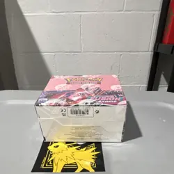 Pokemon TCG Sword & Shield Fusion Strike Booster Box English Sealed - Image 5