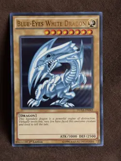 Yu-Gi-Oh! TCG Konami Blue-Eyes White Dragon DUSA-EN043 Duelist Saga Ultra Rare … - Image 1