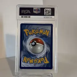 Celebi Amazing Rare Holo 009/185 Vivid Voltage 2020 60HP PSA 9 Pokemon TCG Card - Image 2