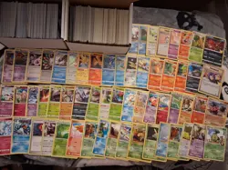 Pokemon TCG 850 Bulk Card Lot - Vintage, C/UC, Rare, Holos, etc 1999-2022 -lot4 - Image 1