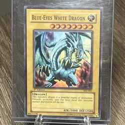 Blue-Eyes White Dragon – SKE-001 – 1st Edition – Ultra Rare – Yu-Gi-Oh! - Image 1