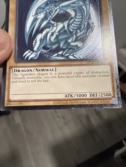 YUGIOH Blue-Eyes White Dragon OP28-EN001 Ultimate Rare LP - Image 4