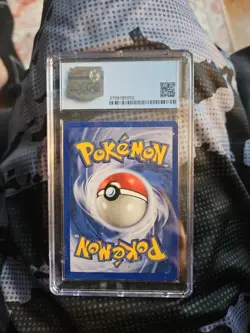 Pokemon Cards 1999 Jungle Venomoth Holo 13/64 CGC 8 NM/Mint - Image 2