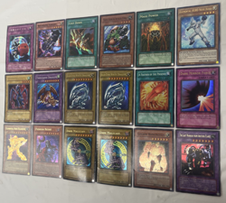 Lot of 18 Yugioh Holo Cards Blue-Eyes White Dragon Dark Magician Thousand Dragon - Image 3