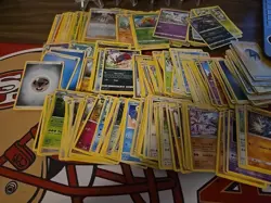 Pokemon Cards - Lot Of 375 Cards + Jumbo Card - Image 2