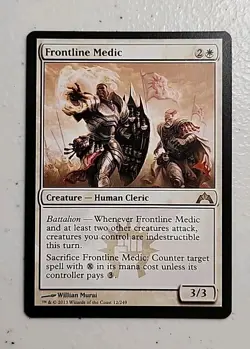 Frontline Medic Gatecrash Regular MTG - Image 1