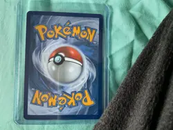 Ungraded gold Charizard card Near mint - Image 2