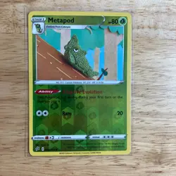 Metapod 002/192 Swsh02: Rebel Clash Reverse Holo LP - Pokemon TCG - Image 1