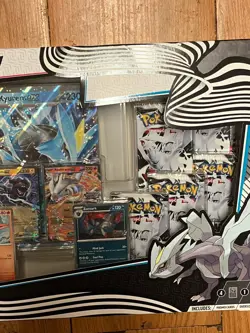 Pokemon Unova Heavy Hitters Premium Collection Box Scarlet, And Violet - Image 4