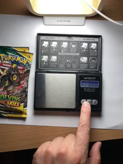 Pokemon Evolving Skies Heavy Booster Pack Lot 3x (weight 22.43g, 22.39g, 22.26g) - Image 2