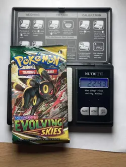 Pokemon Evolving Skies Heavy Booster Pack Lot 3x (weight 22.43g, 22.39g, 22.26g) - Image 3