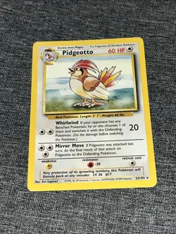 Pidgeotto 22/102 Base Set Rare Non Holo Vintage WOTC Pokemon TCG Card LP/NM - Image 1