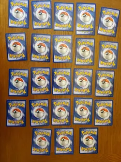 Lot of 24 Pokemon TCG Base Set Unlimited cards WOTC Vintage Non-Holo - Image 4