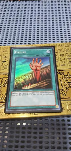 Yugioh! Fissure LCYW-EN055 1st edition Super Rare NM - Image 1