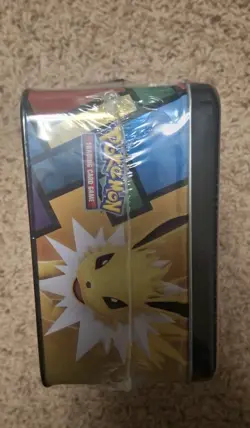 Pokemon TCG 2021 Eevee Collector's Chest Lunchbox Tin New Factory Sealed - Image 4