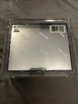 Yu-Gi-Oh! (25th Anniversary) Legend of Blue Eyes White Dragon Booster Box - Image 2