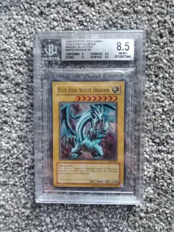 Yu-Gi-Oh! TCG Blue-Eyes White Dragon Starter Deck Kaiba Evolution SKE-001 - Image 1