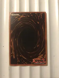 Yugioh card Dark Magician SDY-006 1st Edition) - Image 4