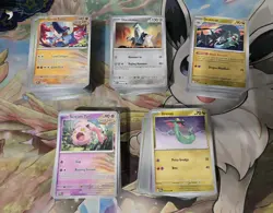Pokemon Prismatic Evolutions Bulk 1124 cards (non holo pokemon/trainers/energy) - Image 2