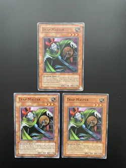 Yugioh Trap Master SDY-043 Unlimited Edition Common Damaged X3 - Image 1