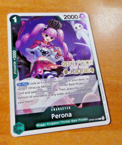 ONE PIECE ENGLISH CARD RARE JUDGE GAME CARTE PROMO HOLO PERONA OP09-034 EN MINT - Image 1