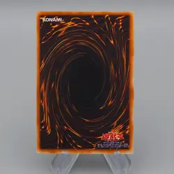 Yu-Gi-Oh Dark Magician LB-05 Ultra Rare Initial 2000 MINT-NM Japanese r285 - Image 2