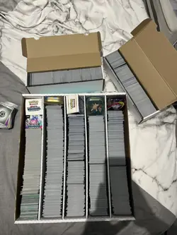 1000x Pokemon Cards Bundle Bulk Job Lot (C/UC + Holo & Rev!) - Image 1