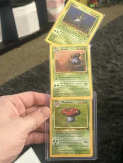 Pokemon TCG Jungle Oddish, Gloom, Vileplume Cards 1999 Vintage Lot - Image 4