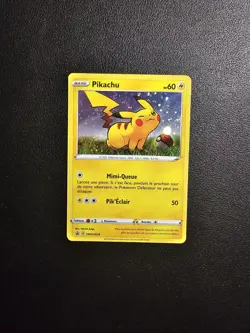 Carte Pokemon HOLO Pikachu SWSH039 Promo Epee & Bouclier FR - Image 1